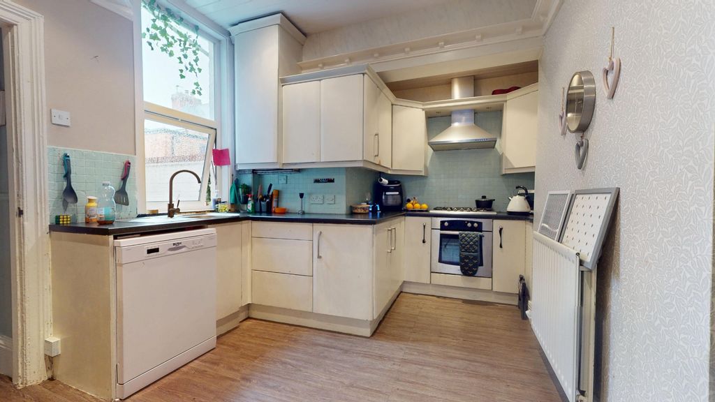 Property photo 3 of 17 4478365