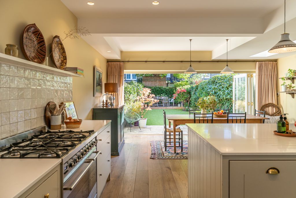 Property photo 3 of 59