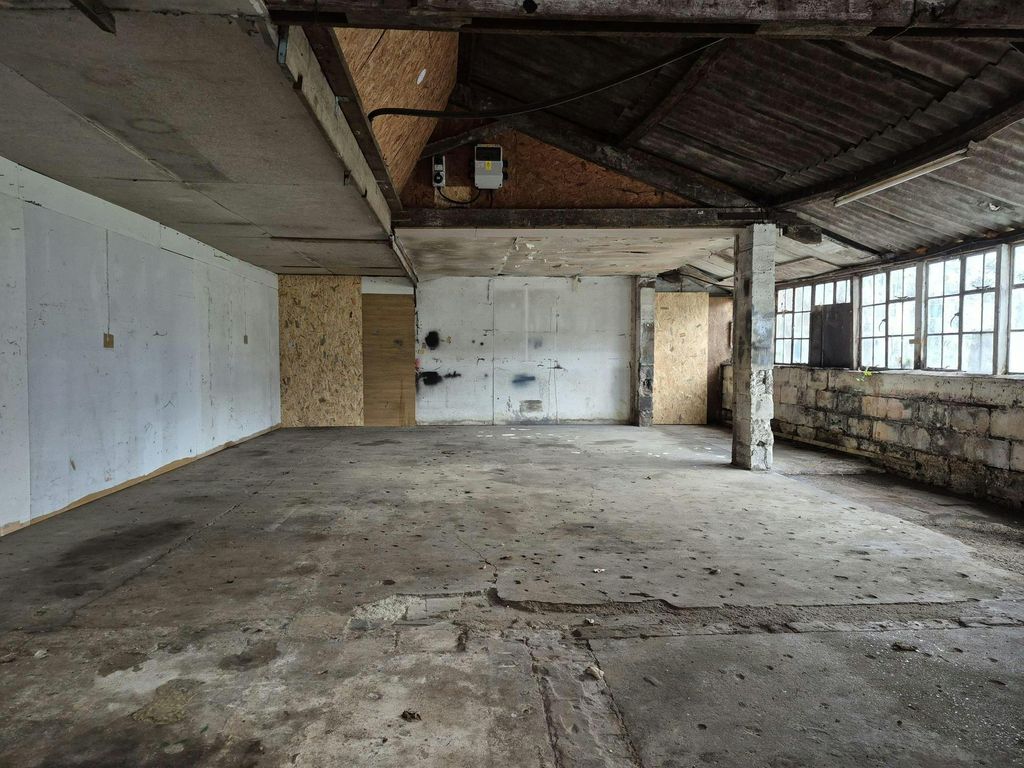 Property photo 2 of 12 Image 2