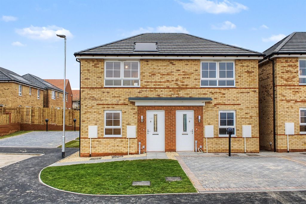 Property photo 1 of 15 (Main)