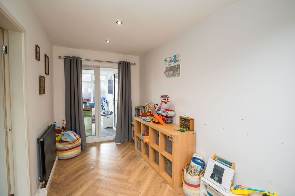 Property photo 3 of 14 d85A02Ffd423Ad60dc321A828Bfc5A63794E71d1.Jpeg