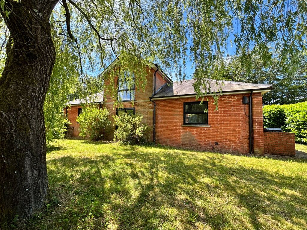 Property photo 1 of 22
