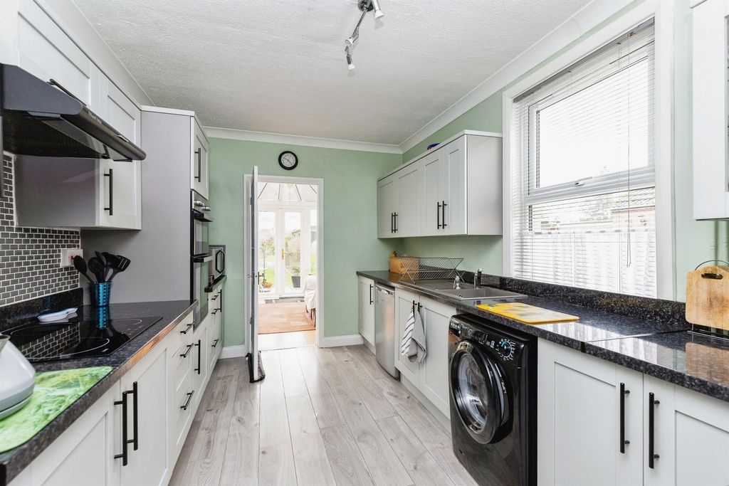 Property photo 2 of 15