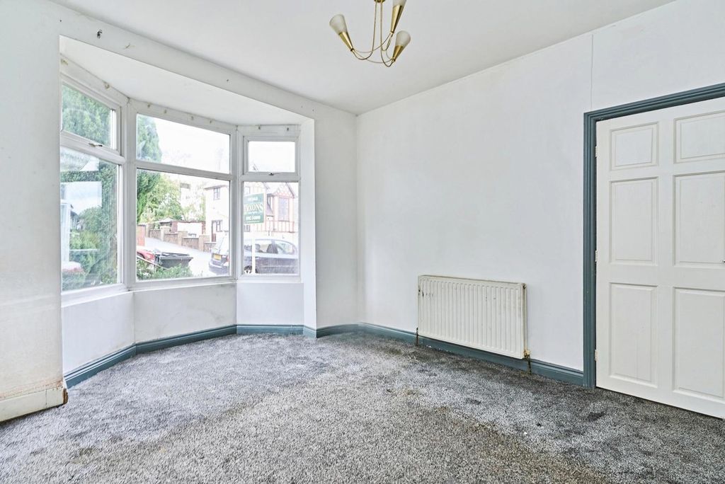 Property photo 3 of 15 Pbox-Img.Jpg