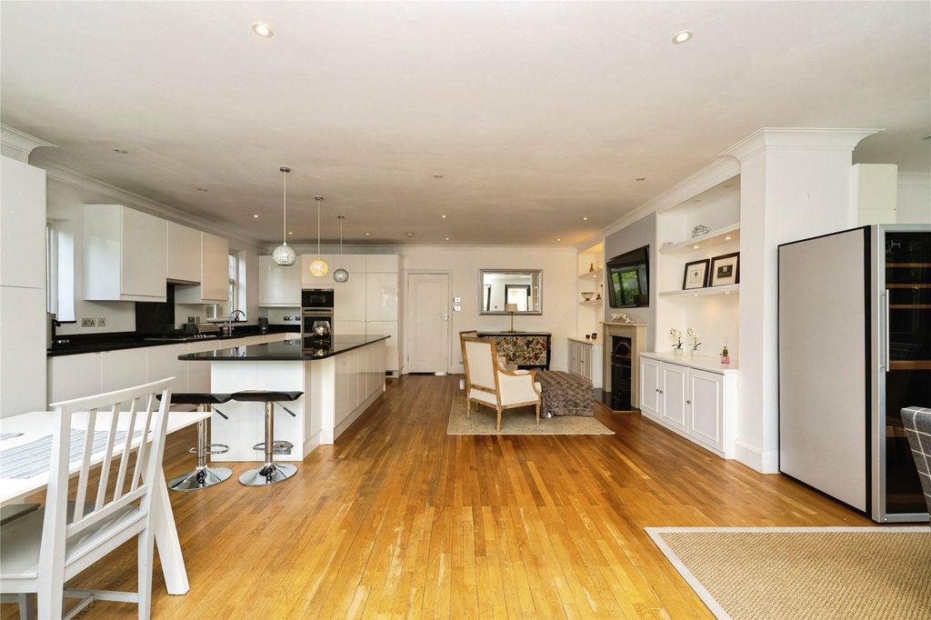 Property photo 1 of 55 Kitchen