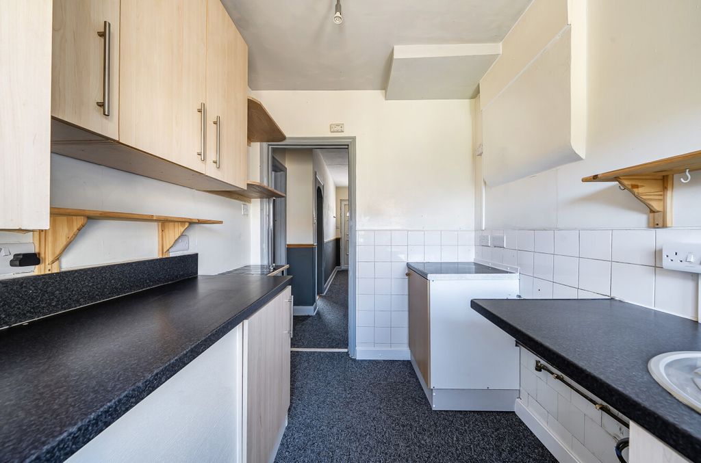 Property photo 3 of 19 1439252-10-69d51F...