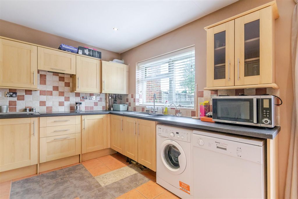 Property photo 3 of 23