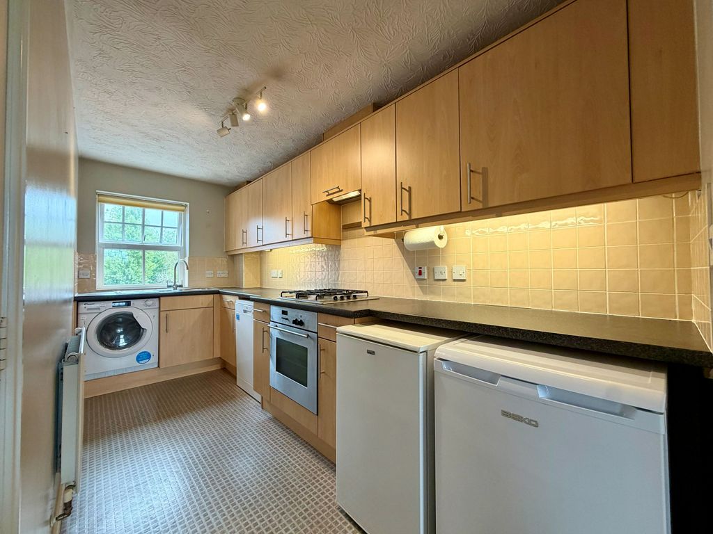 Property photo 2 of 21