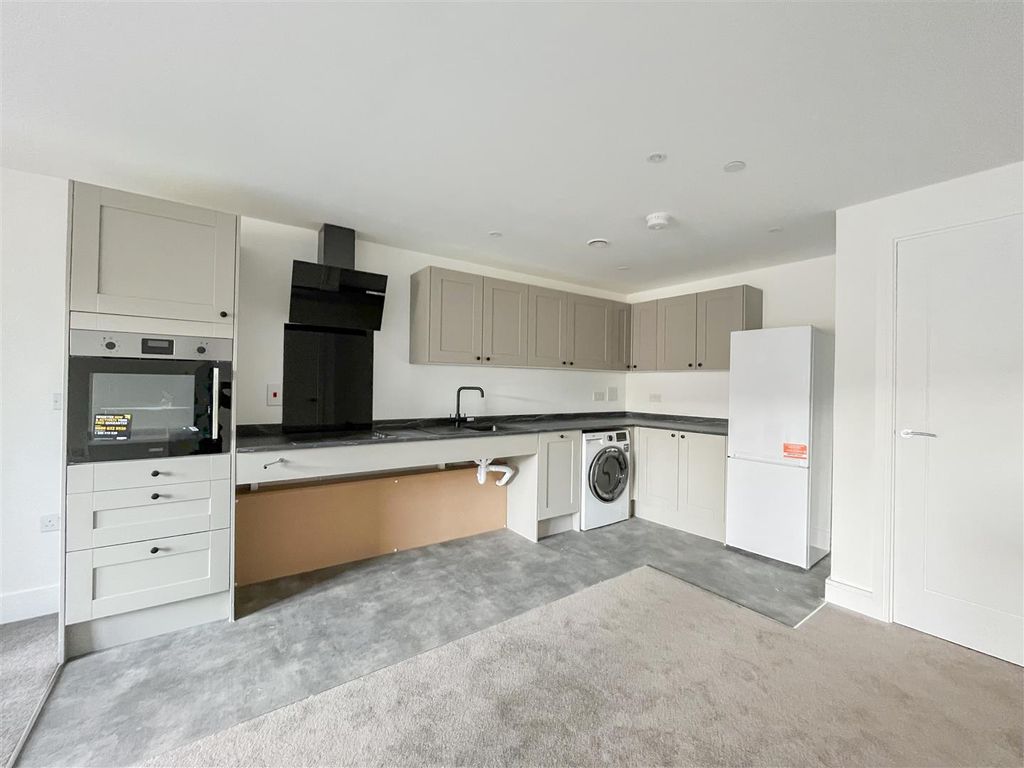 Property photo 3 of 10 5-Img_6985.Jpg