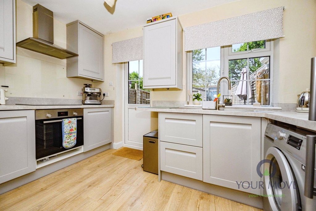 Property photo 3 of 9 Pbox-Img.Jpg