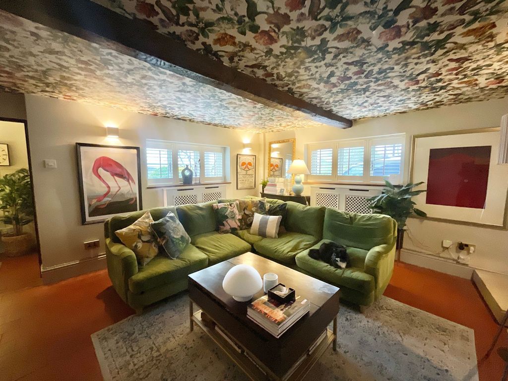 Property photo 2 of 38