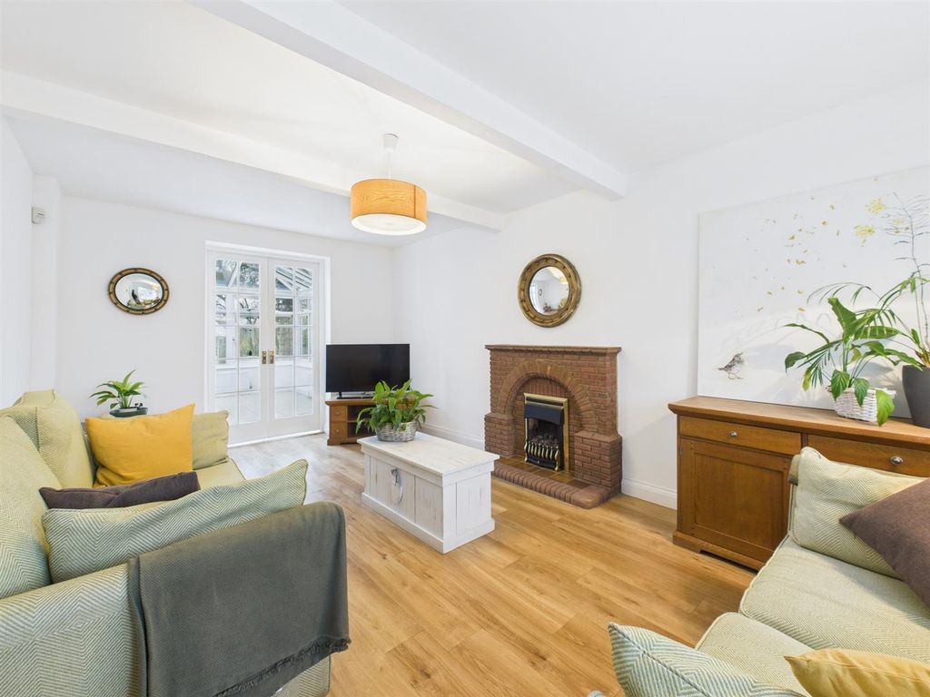 Property photo 3 of 26 Cam05080G0-Pr0232-Still048.Jpg