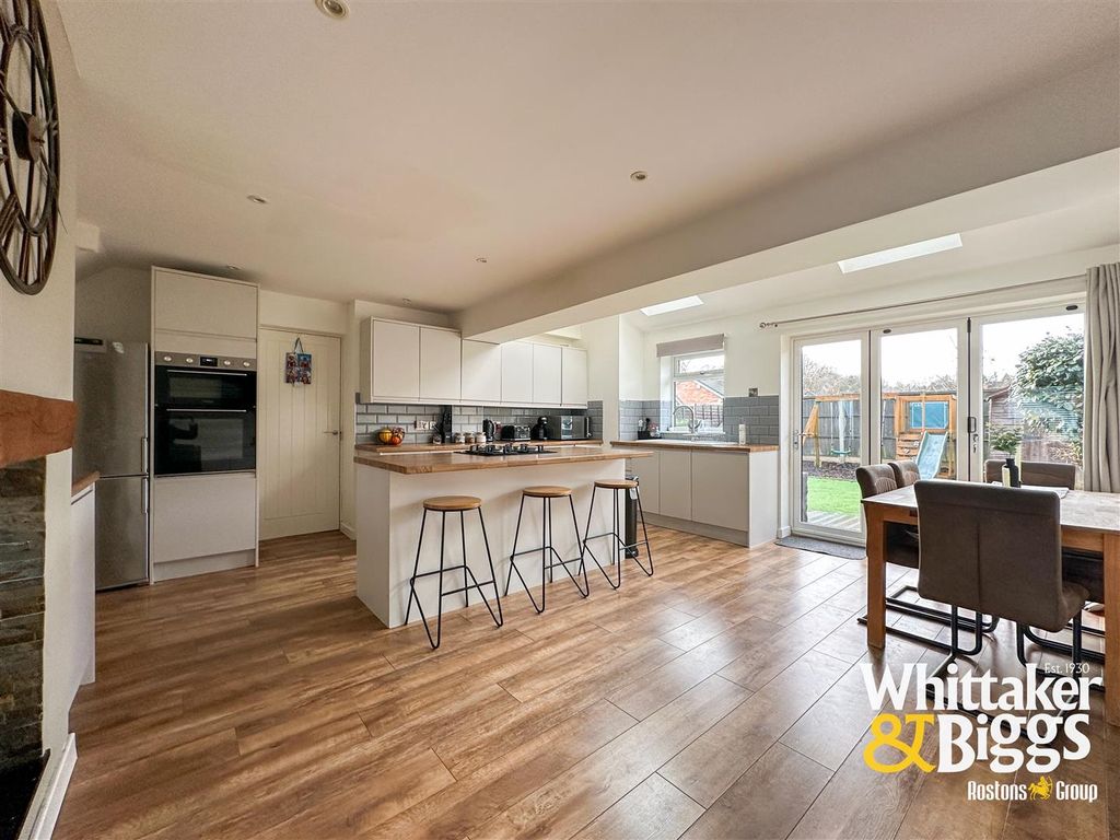 Property photo 2 of 17 Img_0883.Jpg