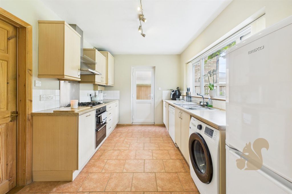 Property photo 3 of 22 Kitchen