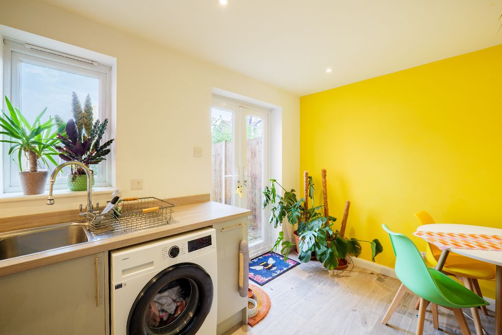 Property photo 3 of 16 55592610