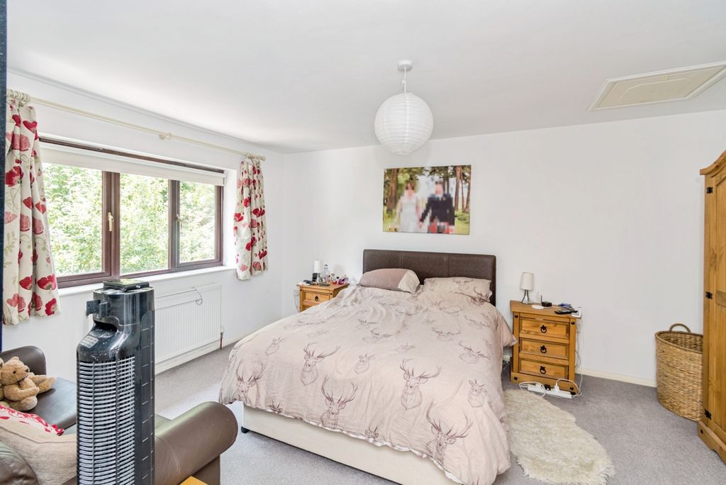 Property photo 3 of 12 Pbox-Img.Jpg
