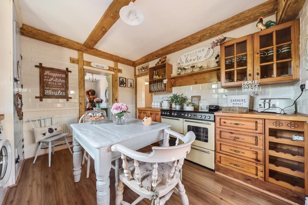 Property photo 3 of 27 Photos