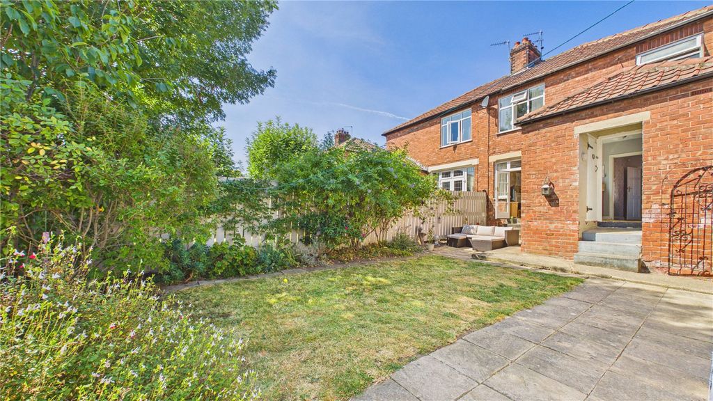 Property photo 2 of 14 Picture No. 25