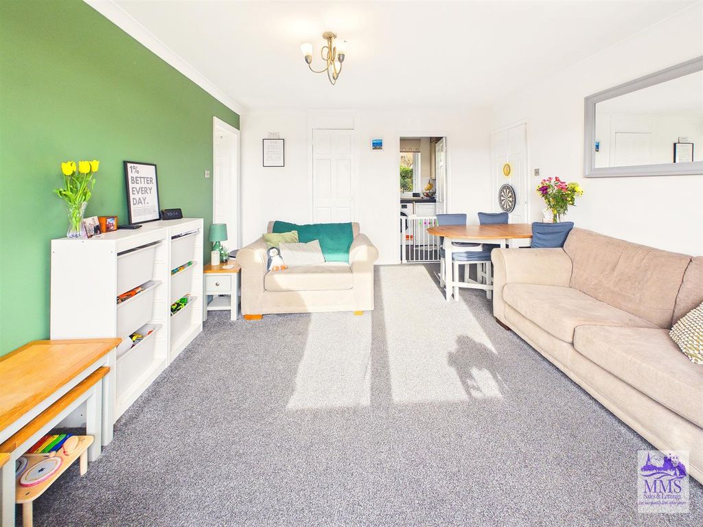 Property photo 2 of 10 Cam04098G0-Pr0167-Still004.Jpg