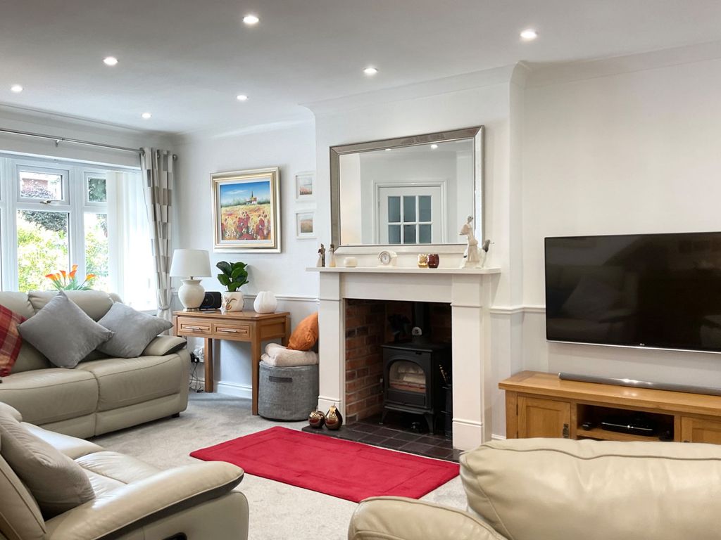 Property photo 2 of 26