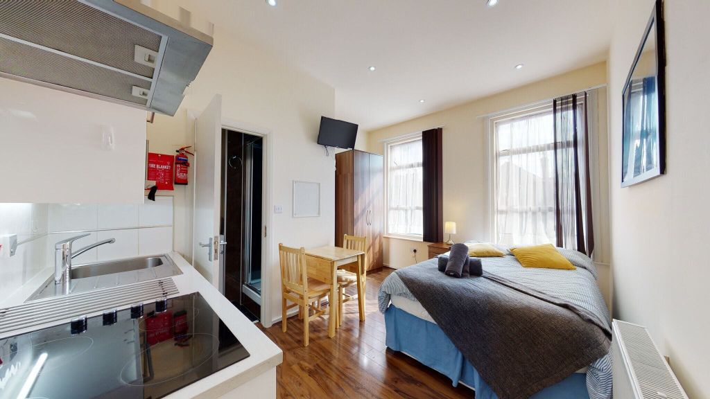 Property photo 1 of 8