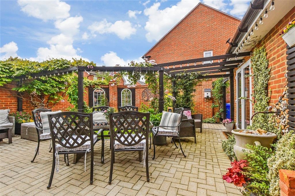 Property photo 2 of 16 Patio / Decking