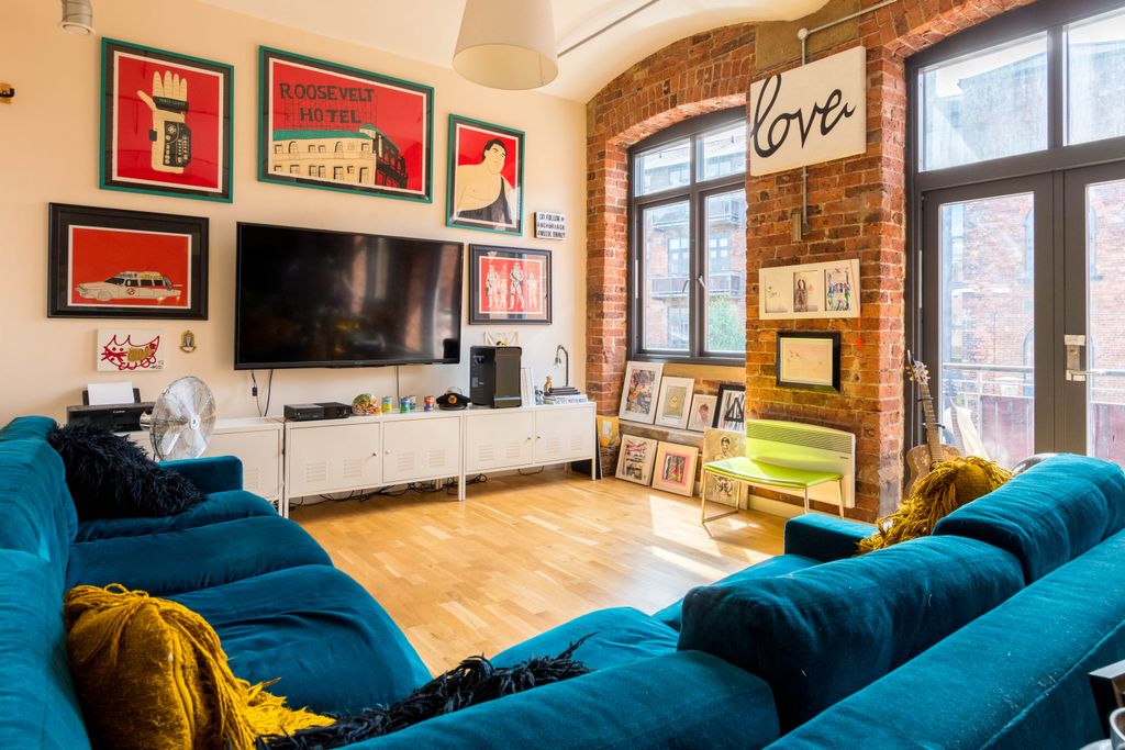 Property photo 2 of 13