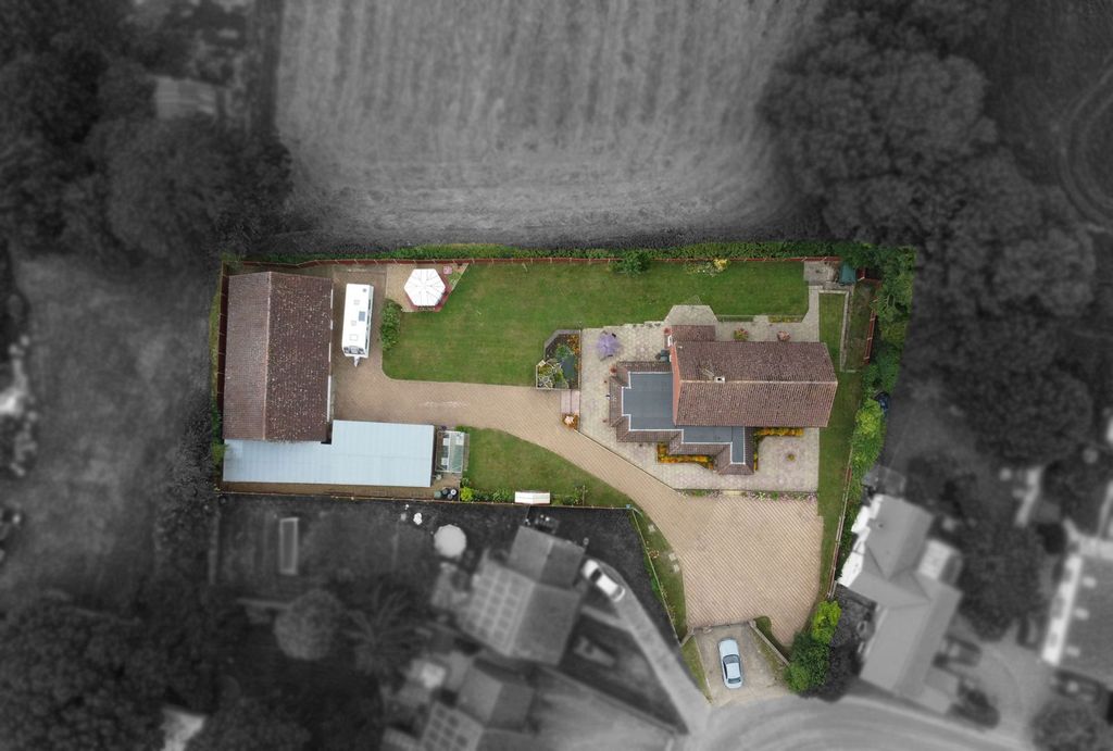 Property photo 3 of 23