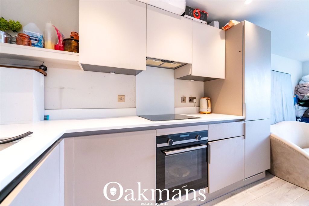 Property photo 3 of 25 Picture No. 23