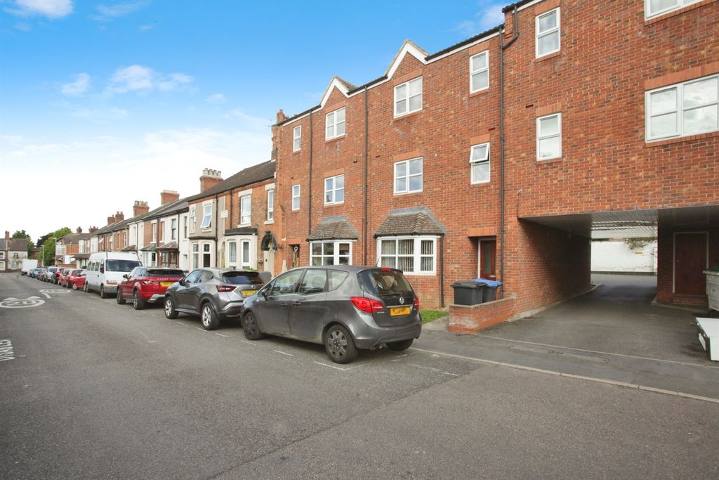 Additional image 12 of 2 bed flat for saleCambridge Street, Rugby CV21