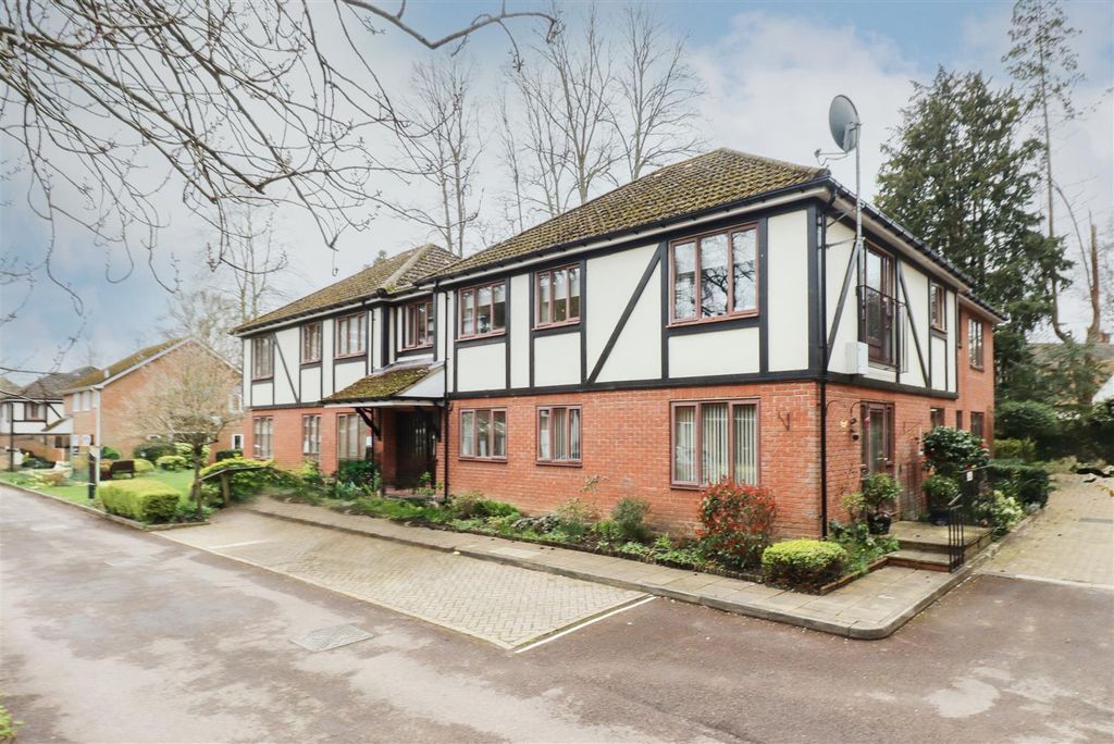 Property photo 1 of 18 Front