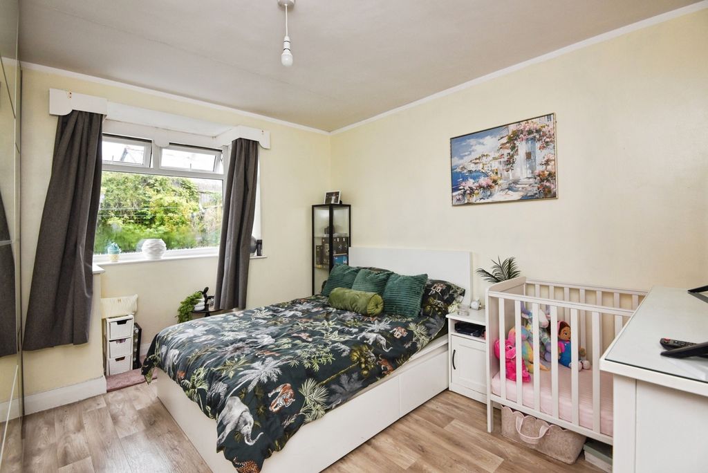 Property photo 3 of 19 Pbox-Img.Jpg