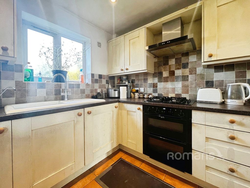 Property photo 3 of 8 Pbox-Img.Jpg