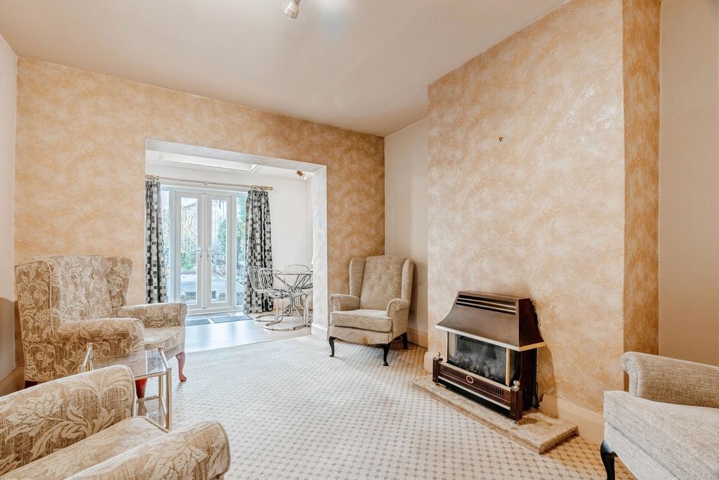 Property photo 3 of 16 Pbox-Img.Jpg