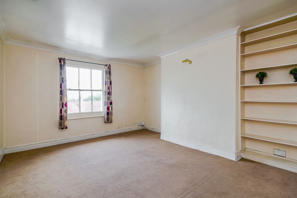 Property photo 1 of 5 Living Room