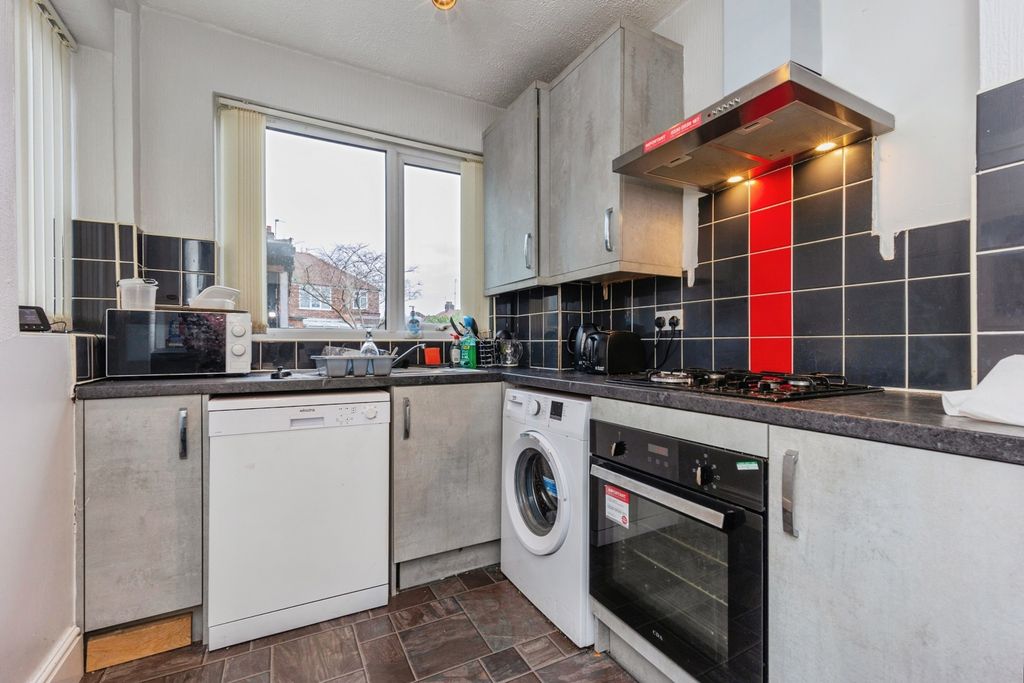 Property photo 3 of 16 Pbox-Img.Jpg