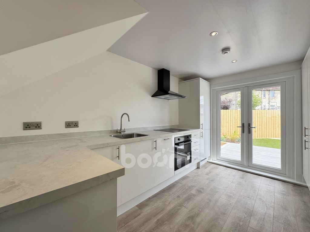Property photo 3 of 24 Blackthorn Avenue, Beith Kitchen