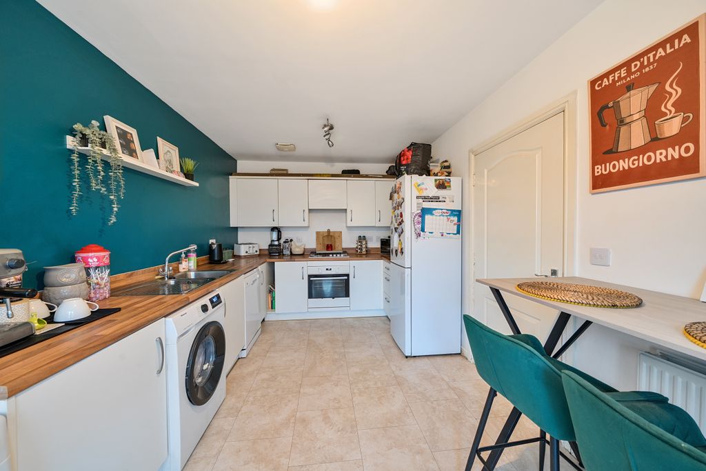 Property photo 2 of 19 Photo 2