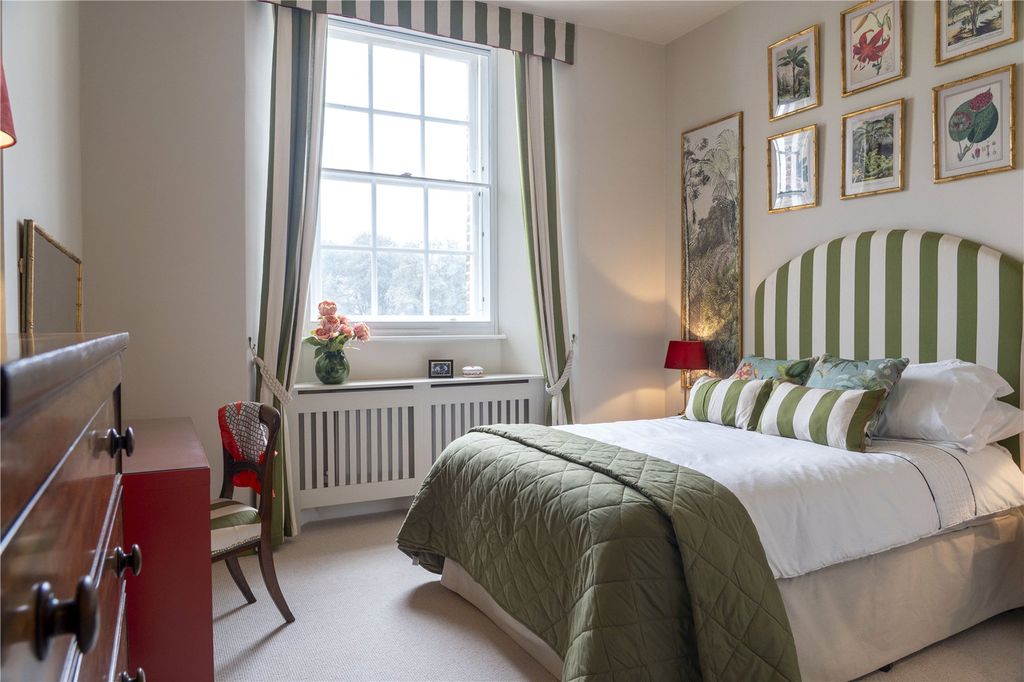 Property photo 3 of 10 Picture No. 02