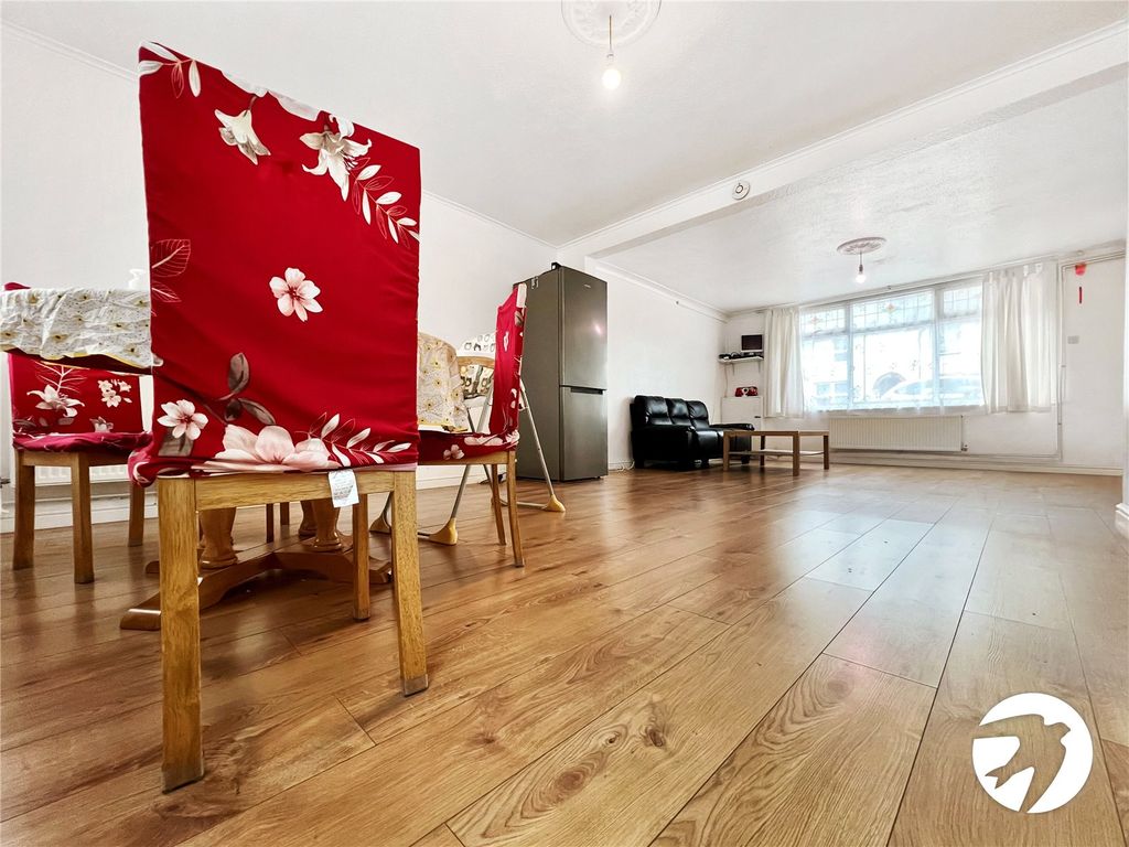 Property photo 3 of 11 Picture No. 04