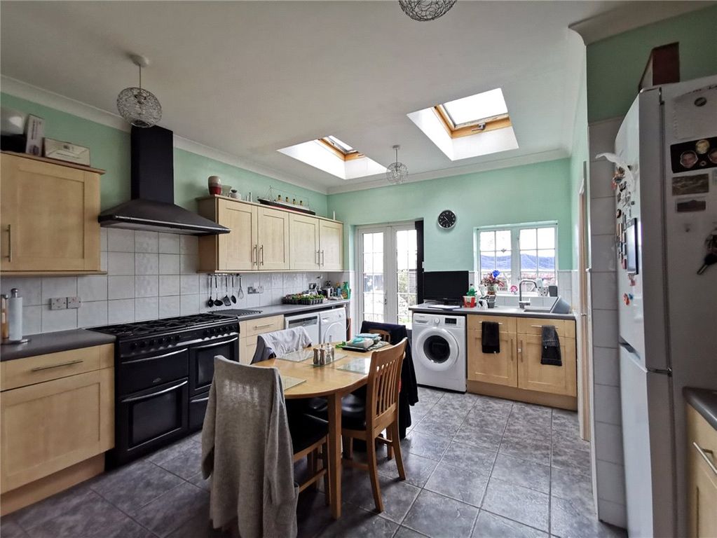 Property photo 3 of 9 Picture No. 16