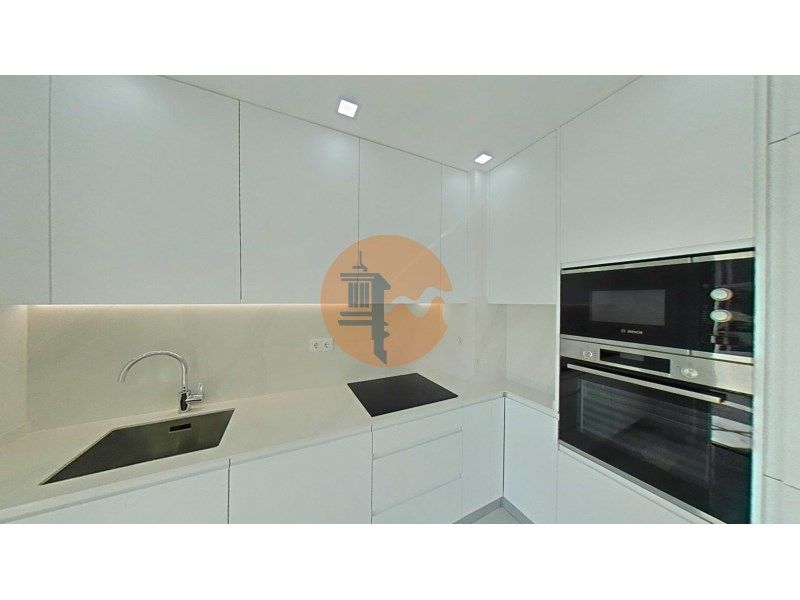 Property photo 1 of 32
