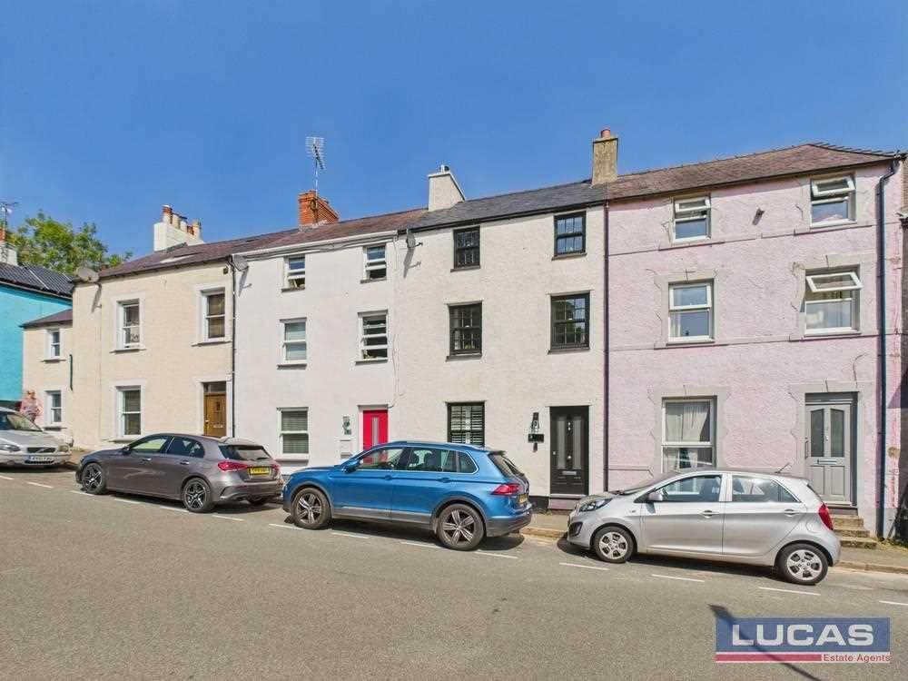 3 bed town house for saleGreenfield Terrace, Hill Street, Menai Bridge LL59