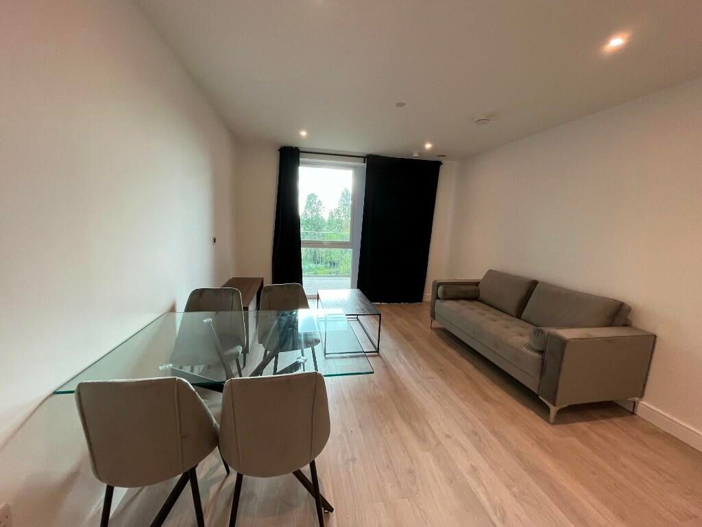 Property photo 2 of 8