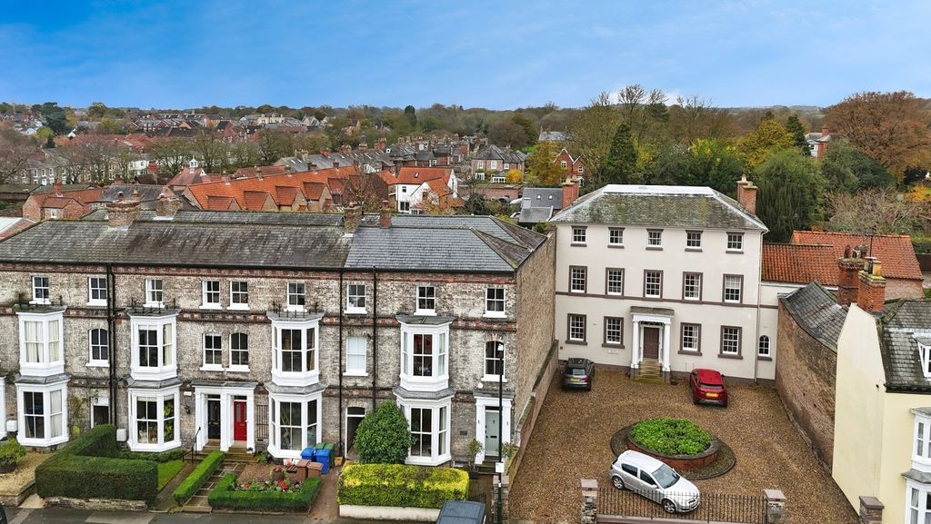 Property photo 1 of 23 4521342