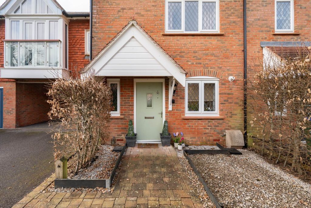 Property photo 2 of 21