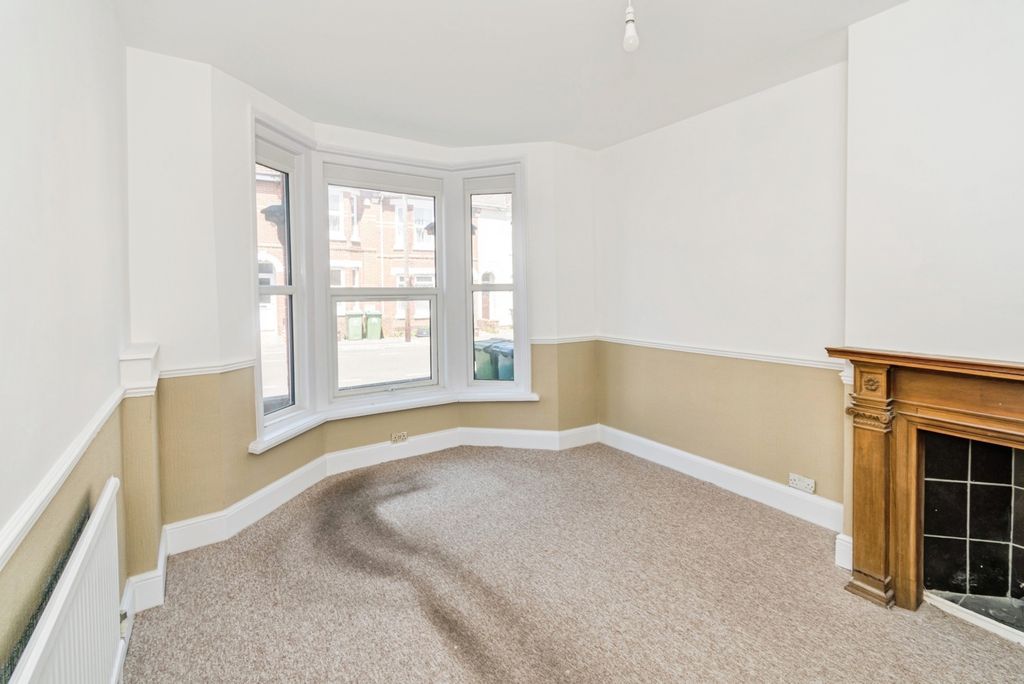 Property photo 2 of 14 Pbox-Img.Jpg
