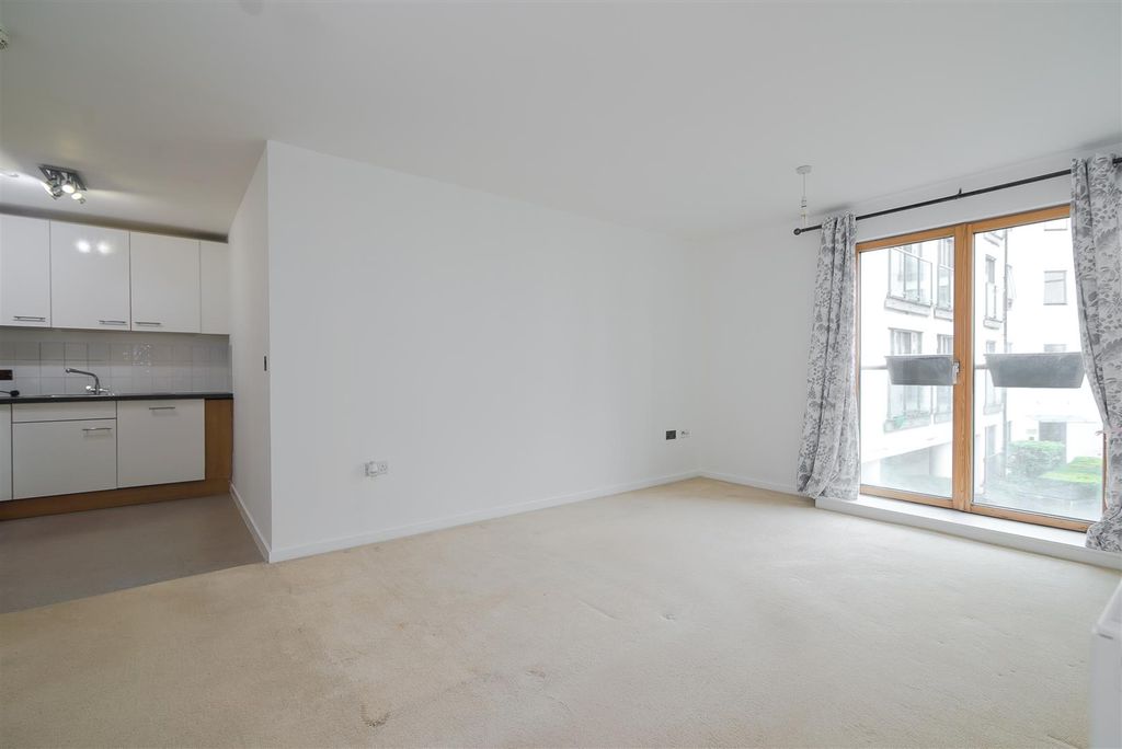 Property photo 2 of 9 1.Jpg