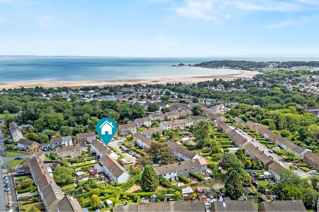 Property photo 2 of 24