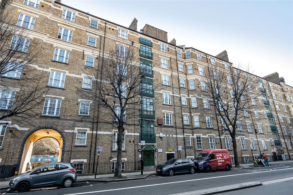 Property photo 1 of 17 Exterior